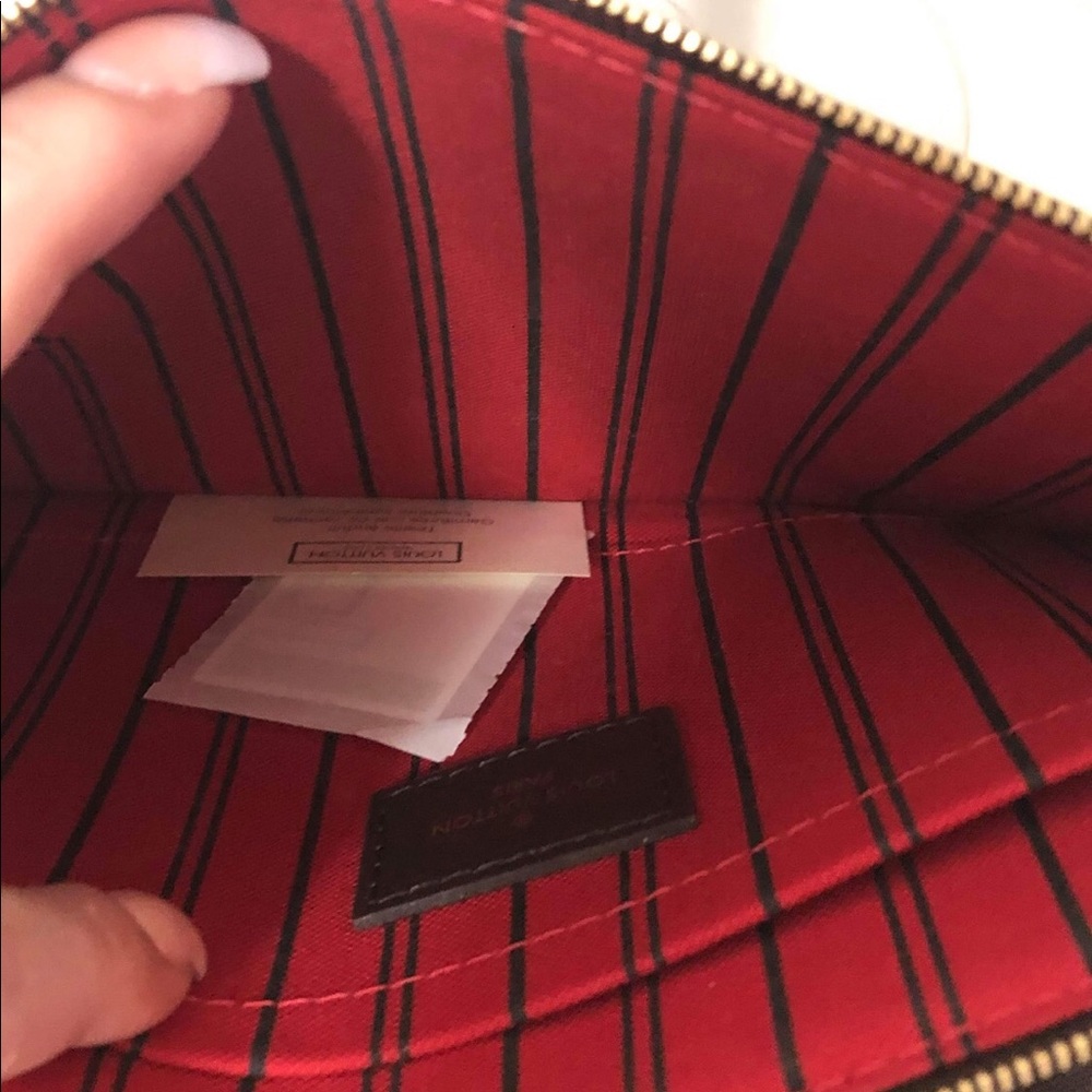 Pouch - Picture 7 of 9